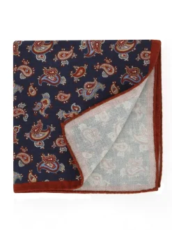 The Nines Pochette Costume|Pochette Costume*Pochette de costume en soie bleu marine à motifs paisley